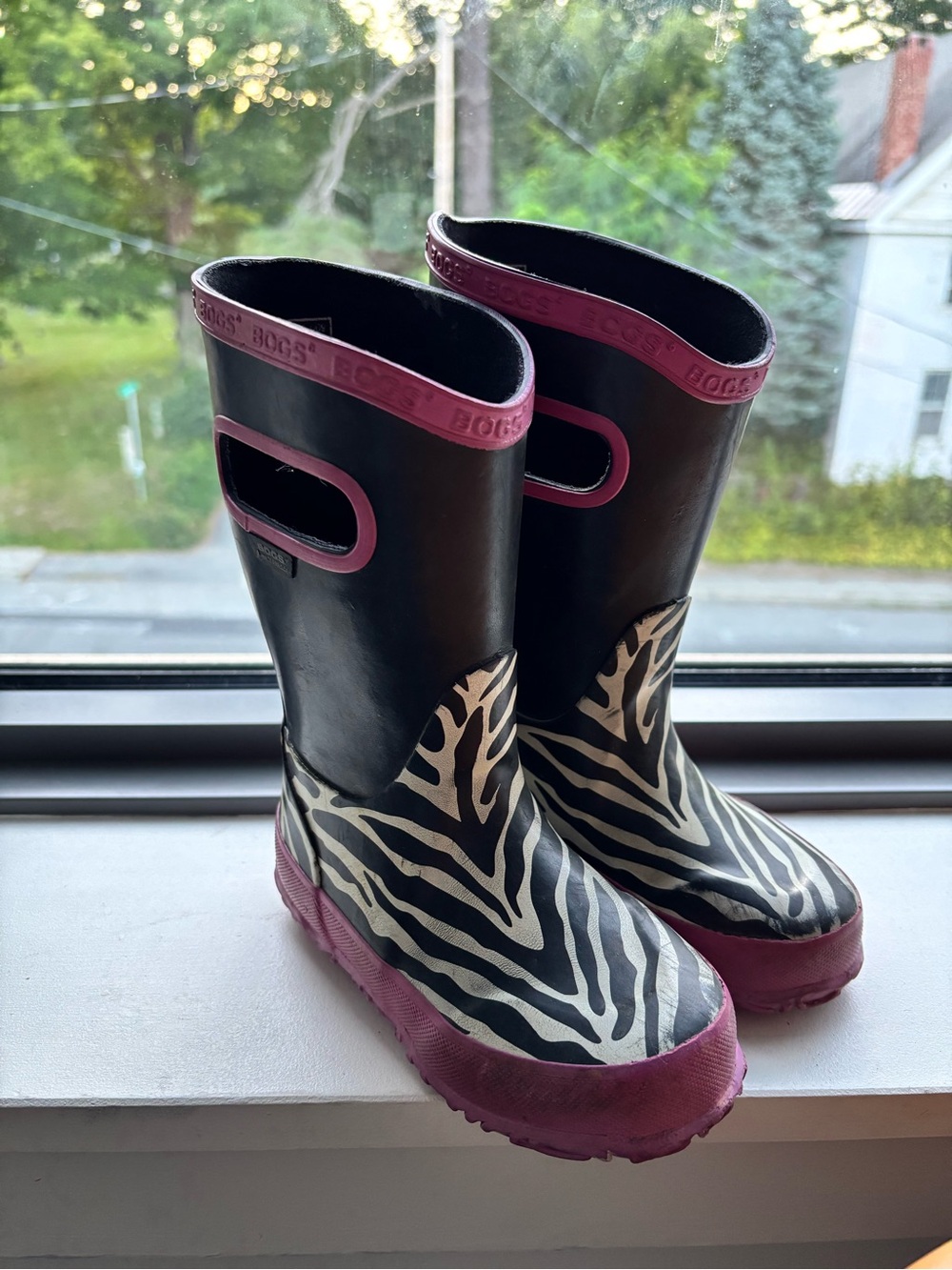 Bogs Kids Black Zebra Rain Boots with Pink Trim